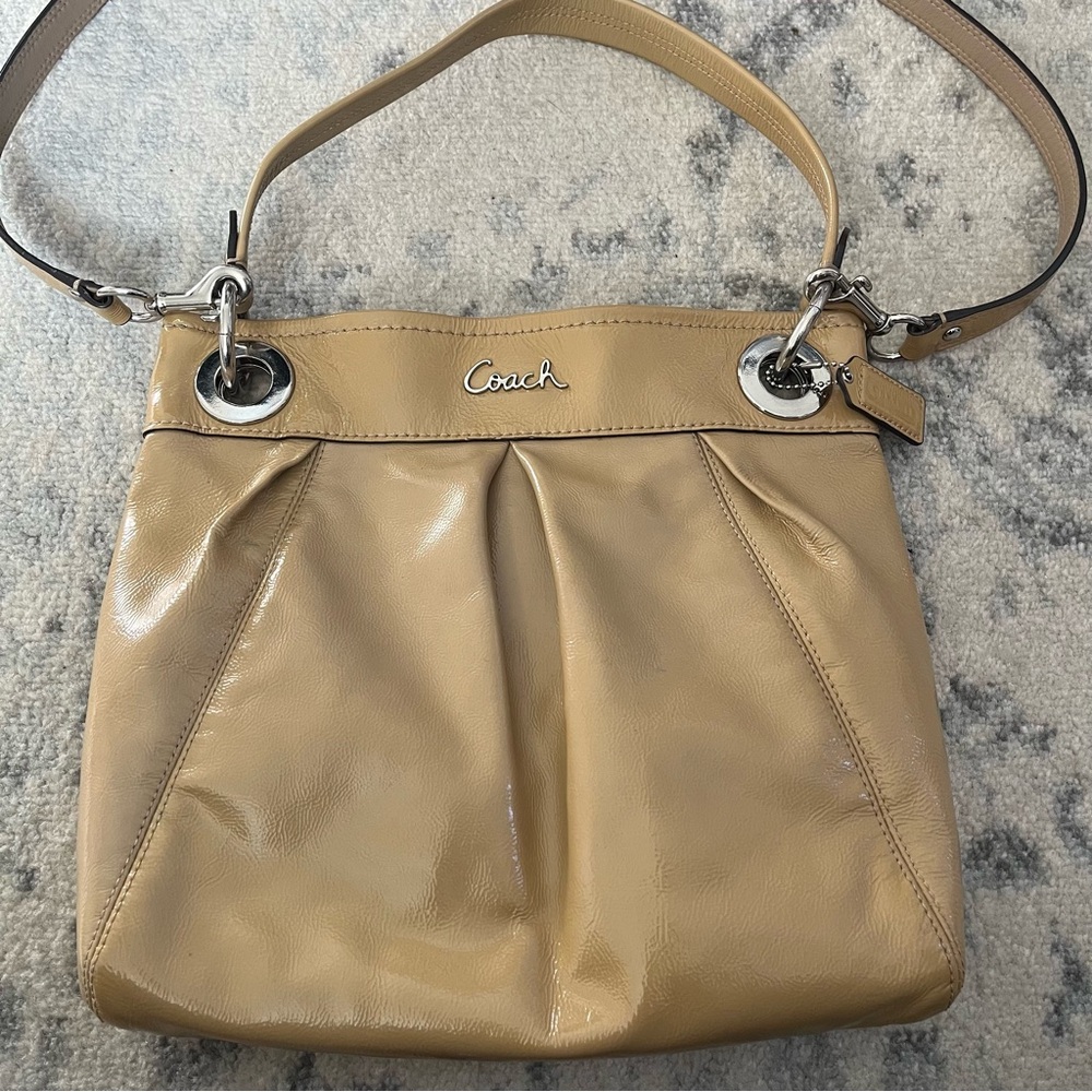 COACH Ashley Hippie Convertible Hobo Shoulder Bag in Tan Patent Leather READ